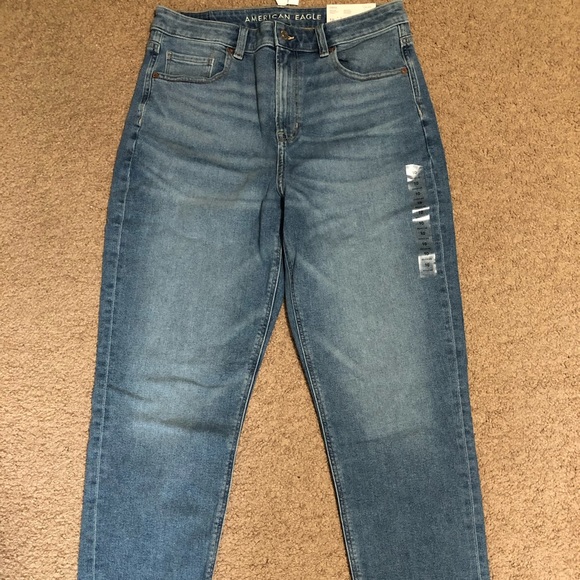 American Eagle Outfitters Denim - American eagle mom jeans